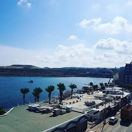 Sunshine Court 11 Daire Buġibba
